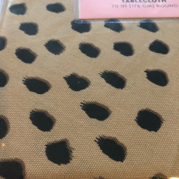 Kate Spade Table Cloth Round Flamingo Dot - Picture 3 of 5